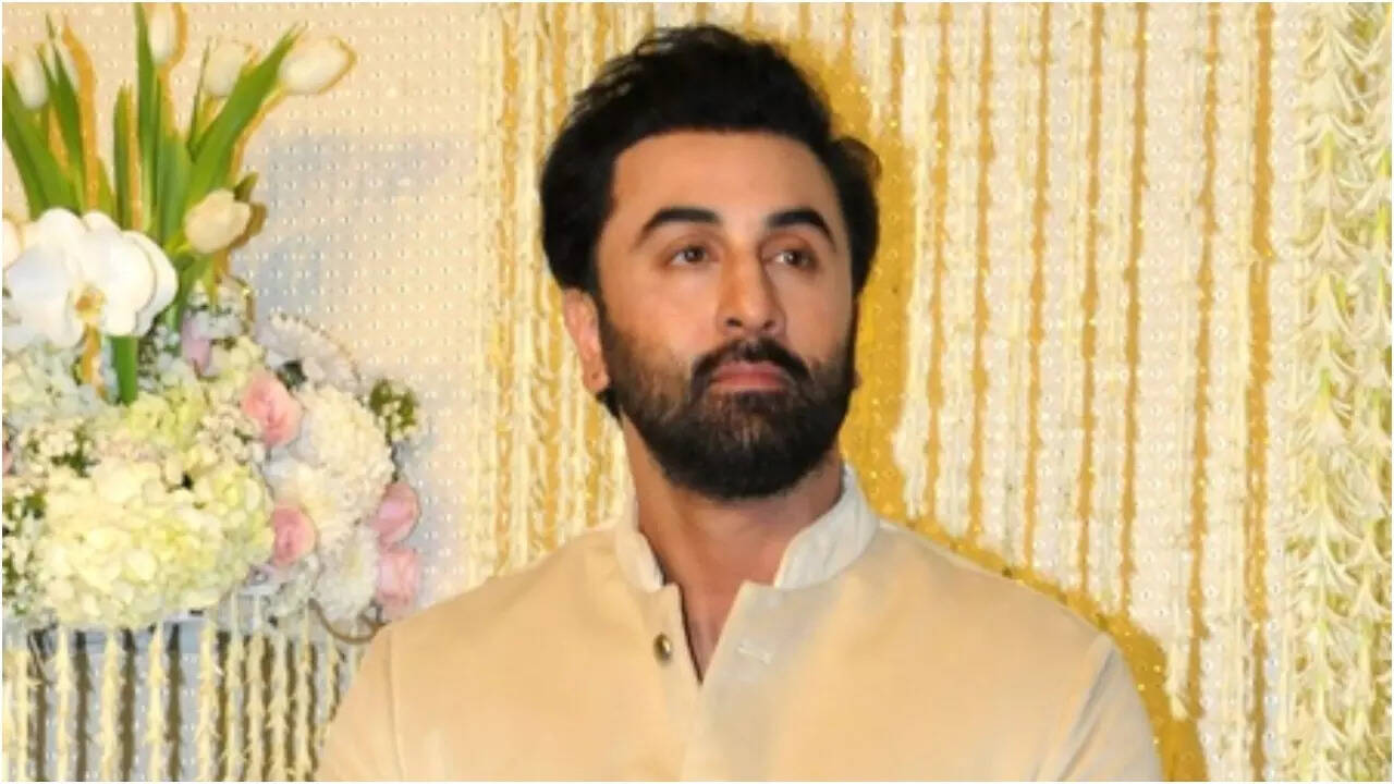 Abhishek Bachchan backs Ranveer Singh’s ‘Dhurandhar’