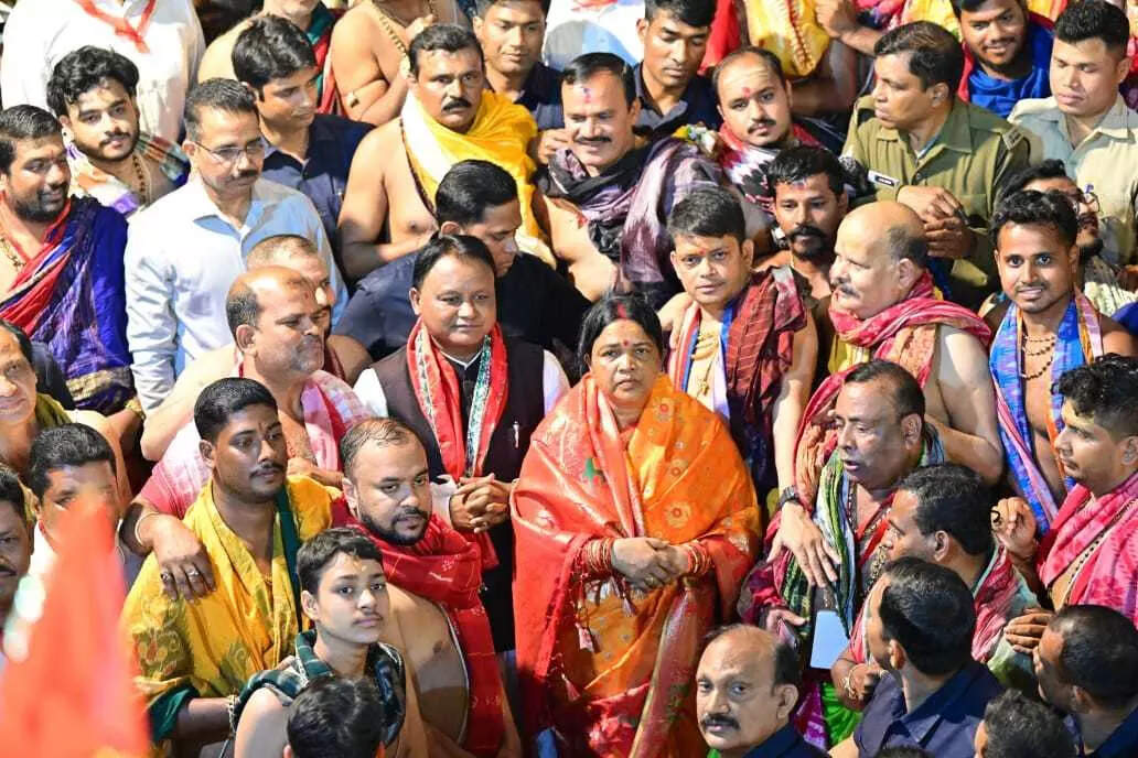 Servitors’ scuffle fails to stall Shivratri celebrations at Lingaraj Temple