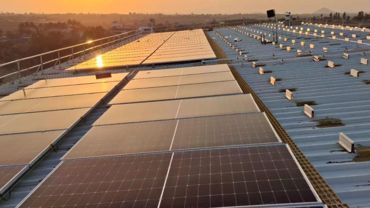 Gujarat, Maharashtra, UP lead rooftop solar figures