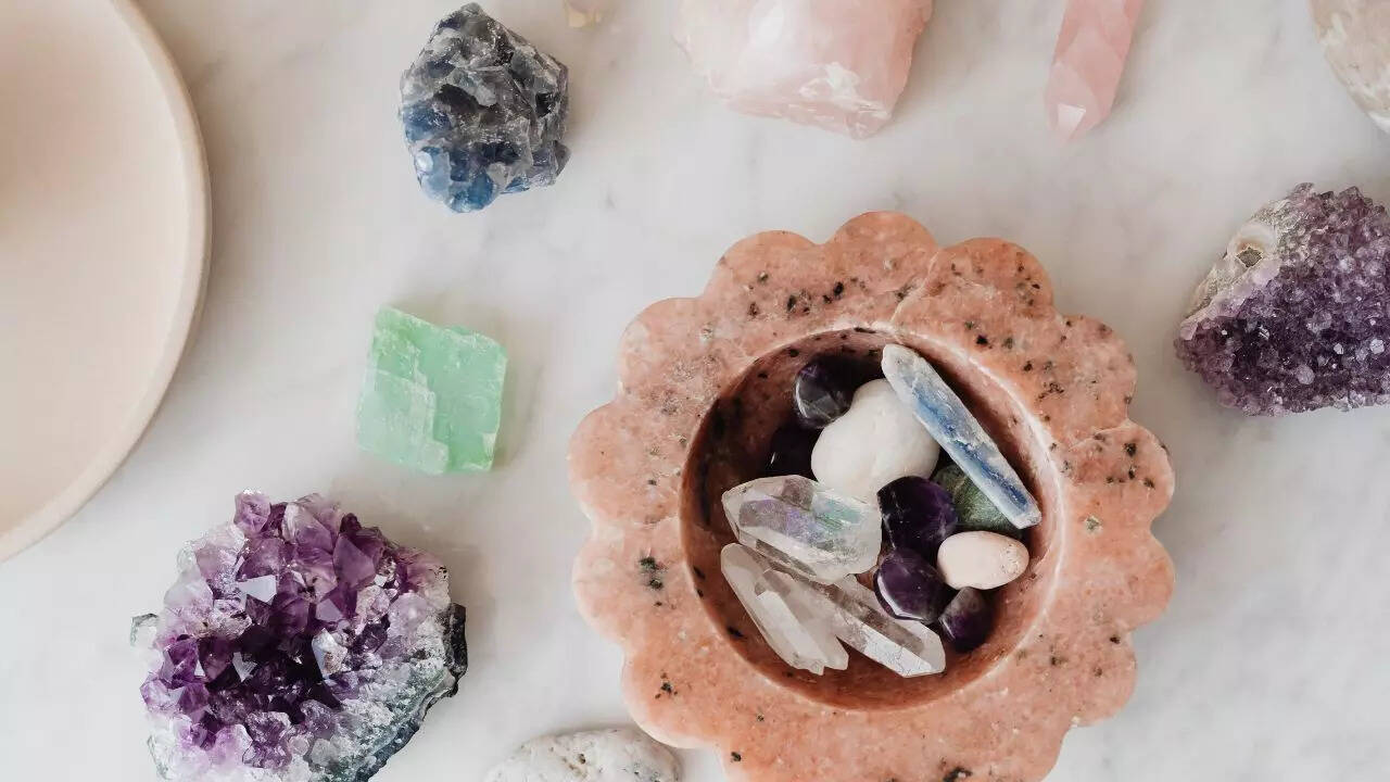 What are the five elements of life as per Feng Shui?