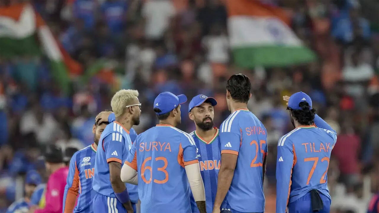 T20 WC Live: Pandya, Chakaravarthy dent Netherlands' run chase