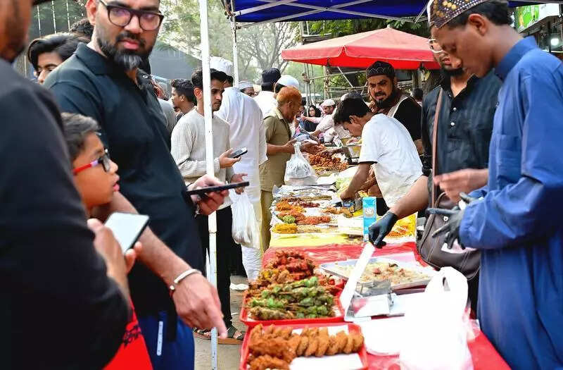 Advent of Ramzan sees mosques welcome worshipers to community Iftar in Mumbai