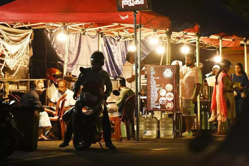 Lack of monitoring of street food stalls in Thiruvananthapuram raises hygiene concerns