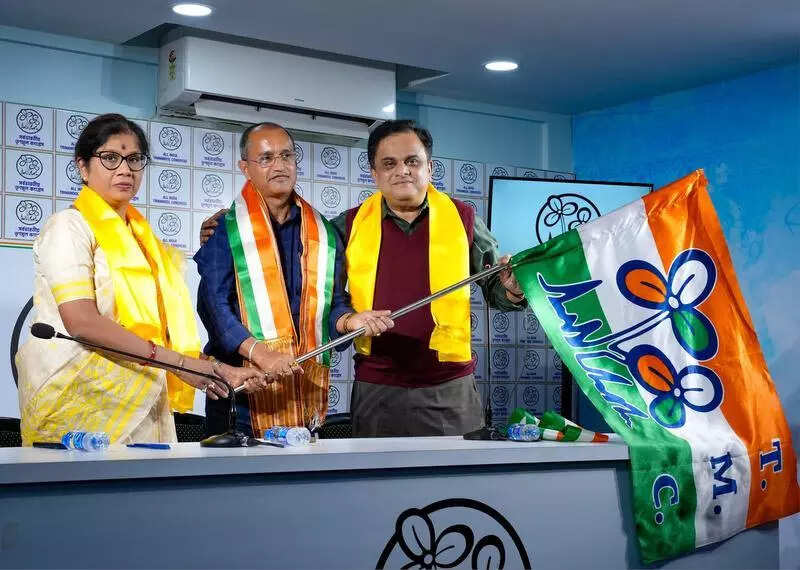 Rebel BJP Kurseong MLABP Sharma joins Trinamool