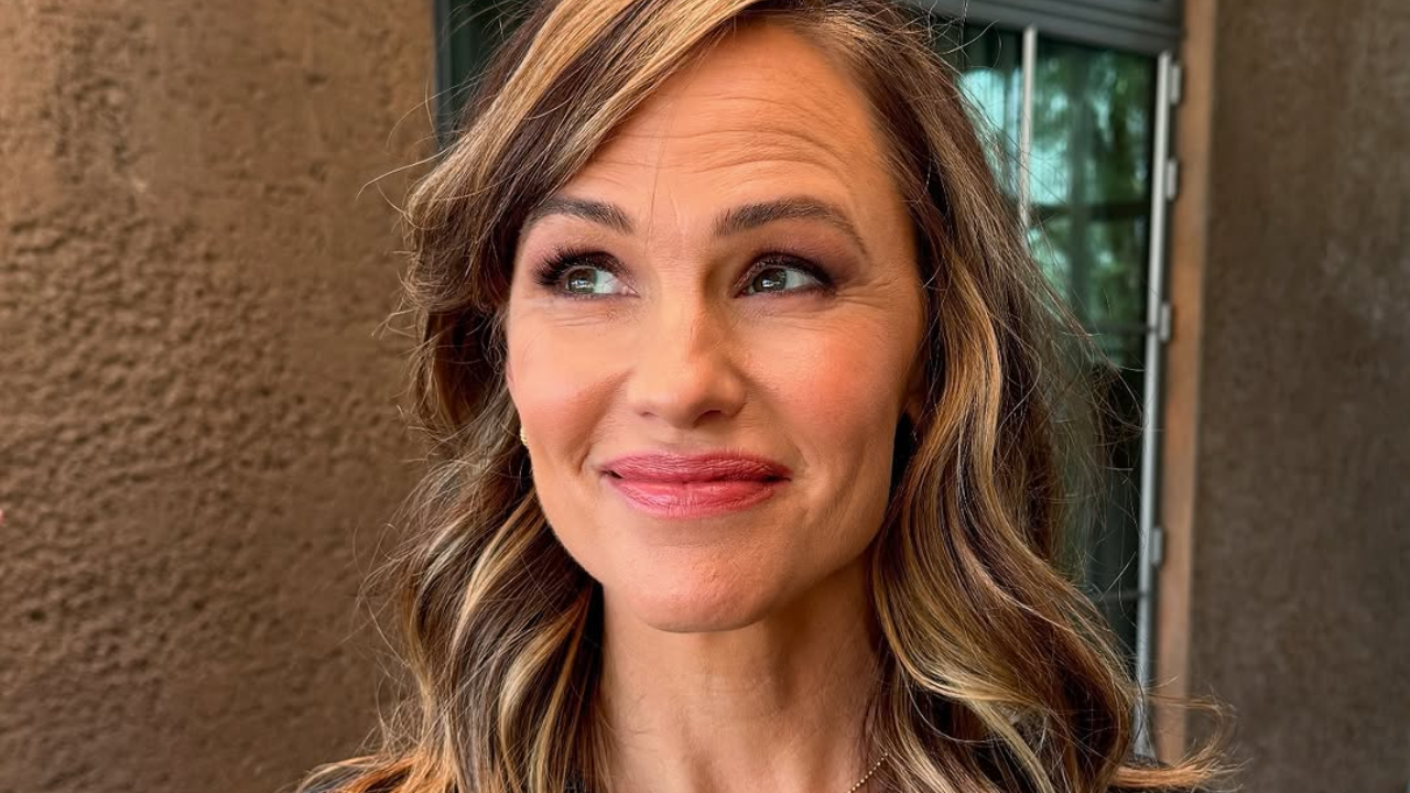 Jennifer Garner shares why her kids think she’s ‘fully cringe’