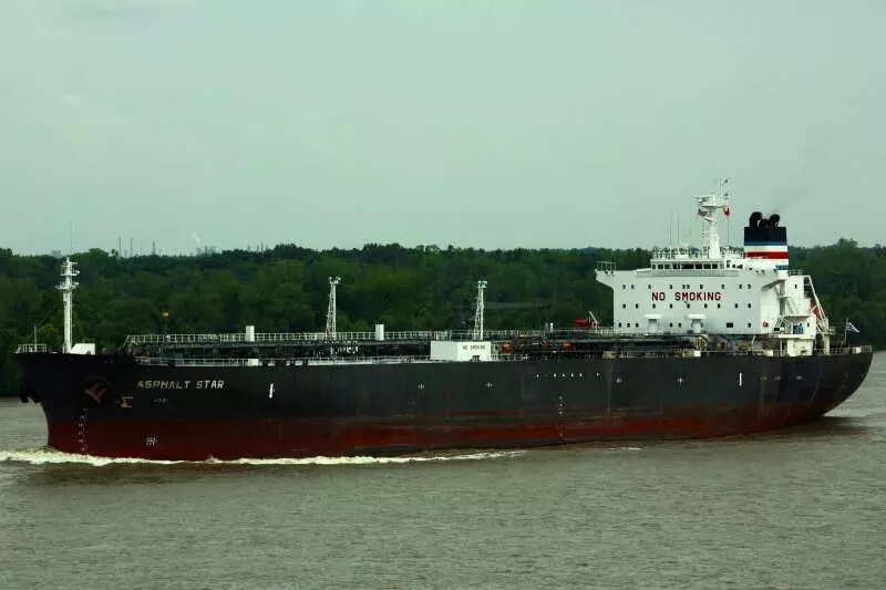 US-sanctioned Iran-linked oil tanker spent 8 days in Pak maritime boundary: FIR