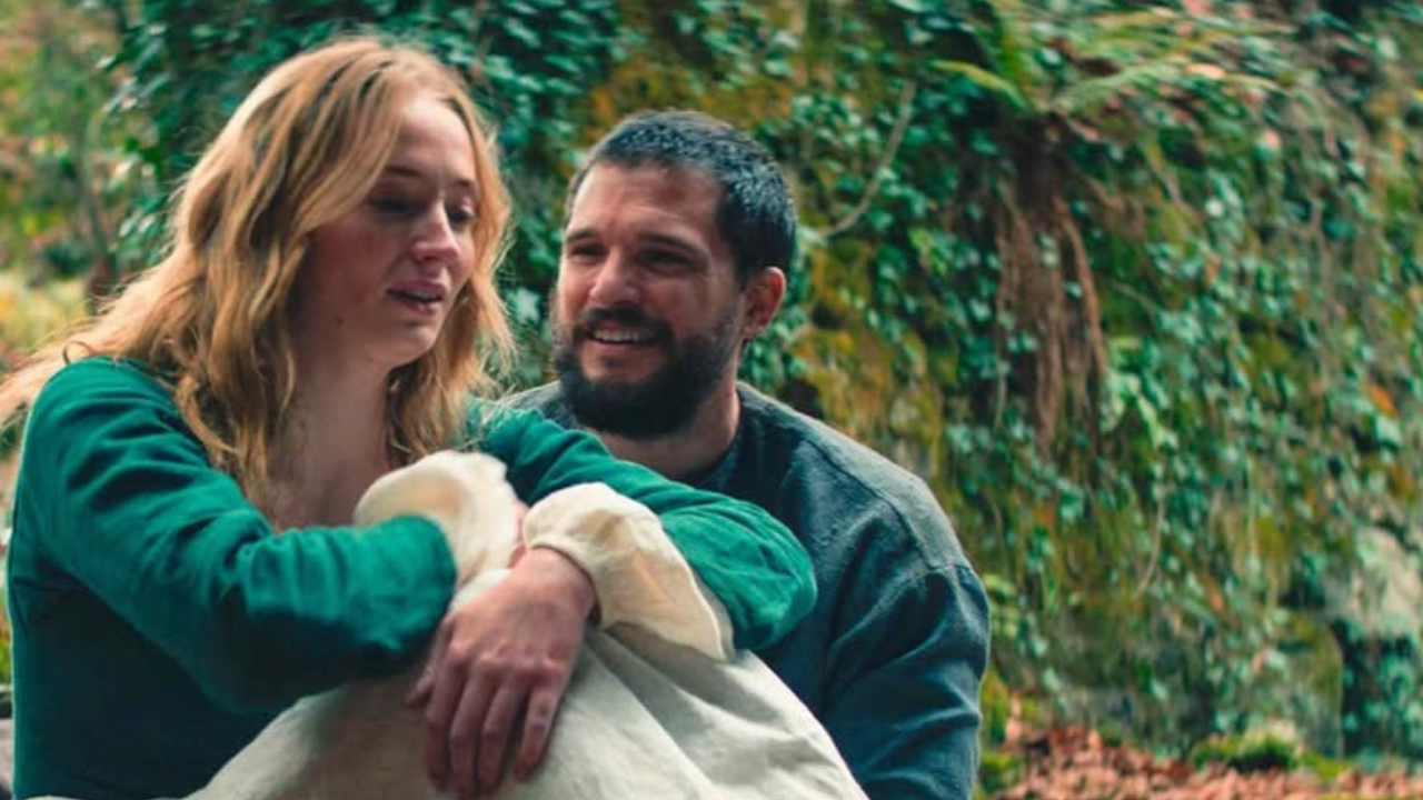 'The Dreadful': Sophie Turner and Kit Harington react to their hilariously awkward kiss