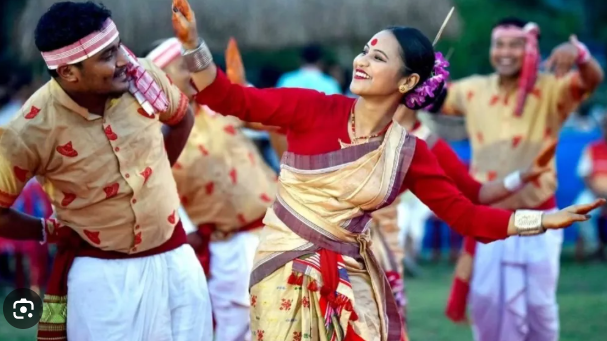 SARAS Aajeevika Mela turns into cultural extravaganza