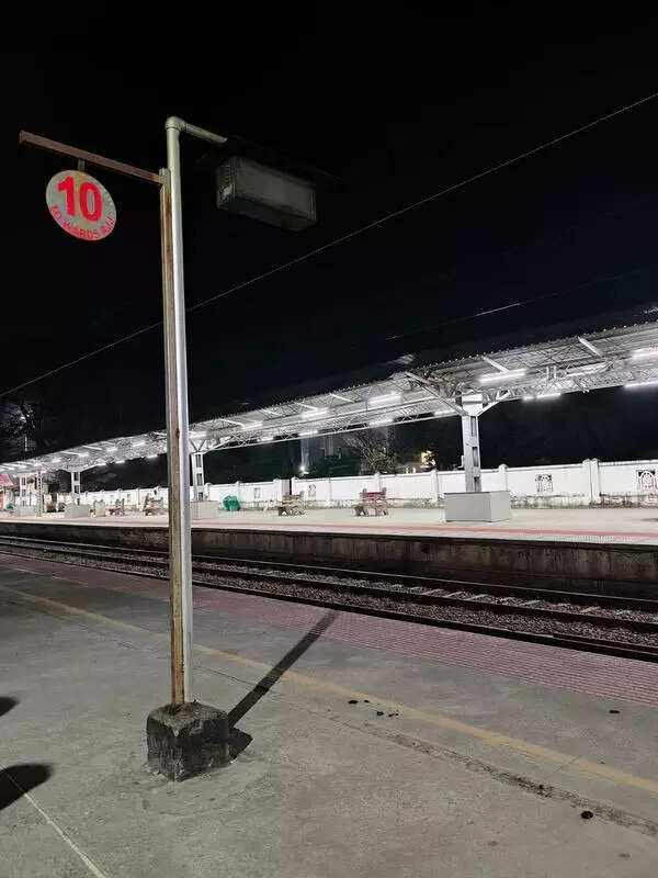Defunct display boards cause chaos at Tiruvallur rly stn