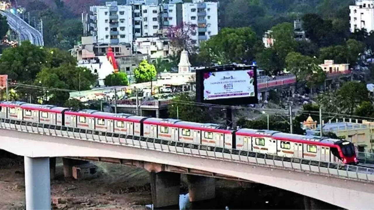 CAG raises red flag: Lucknow Metro running on weak tracks