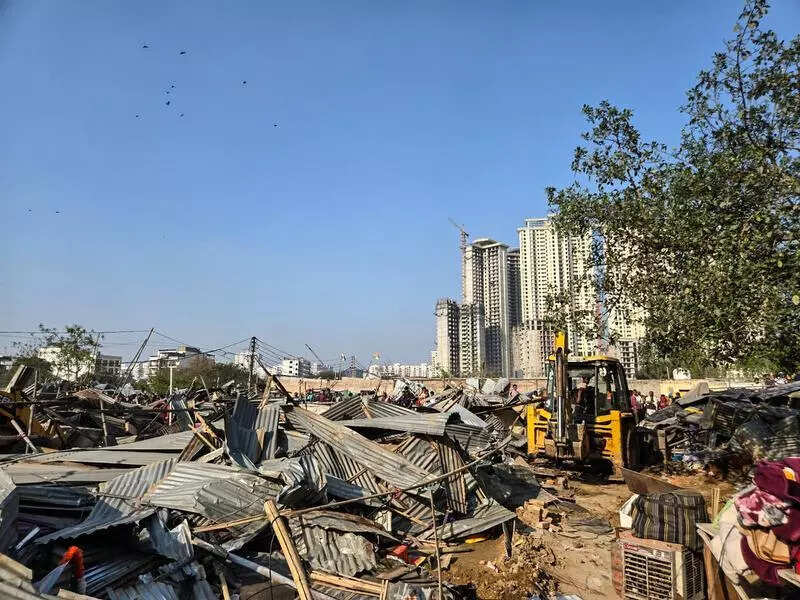 450 shanties built on land along Gurgaon’s Golf Course Road razed