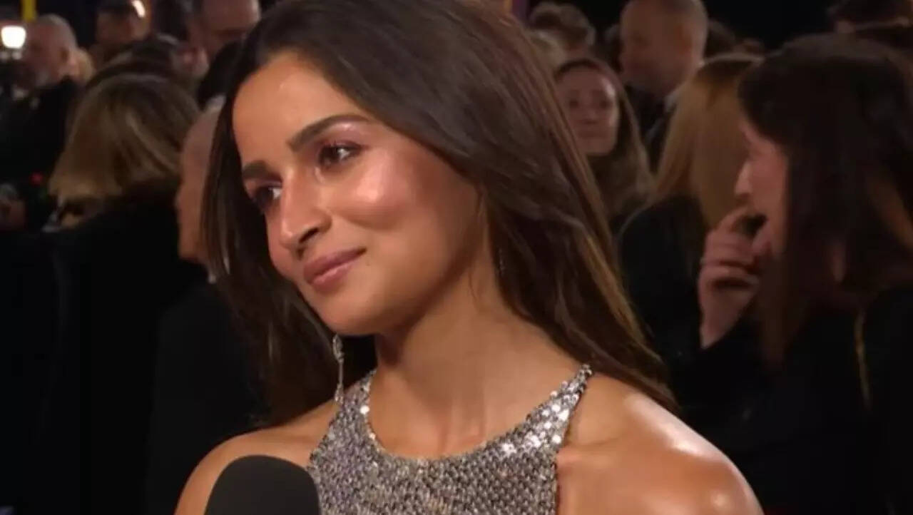 BAFTAs 2026: Alia presents award in Hindi - WATCH