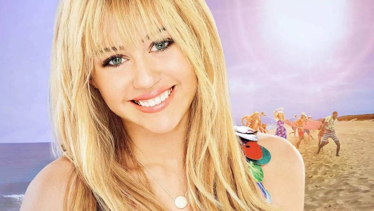 Miley Cyrus SPOTTED filming for ‘Hannah Montana’ - WATCH