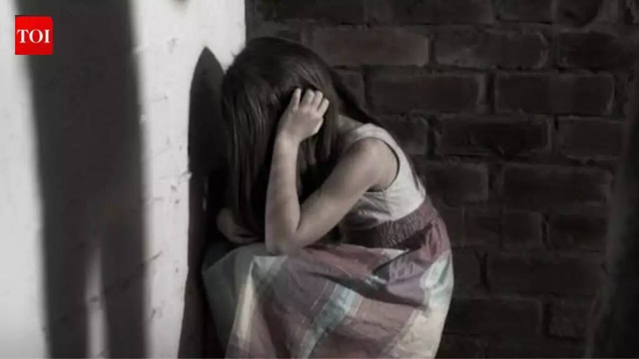 Delhi horror: Distant relative kidnaps and kills 6-year-old girl, held