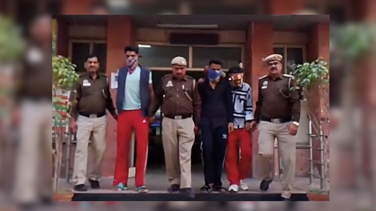 Three arrested for performing stunts on motorcycle in Delhi