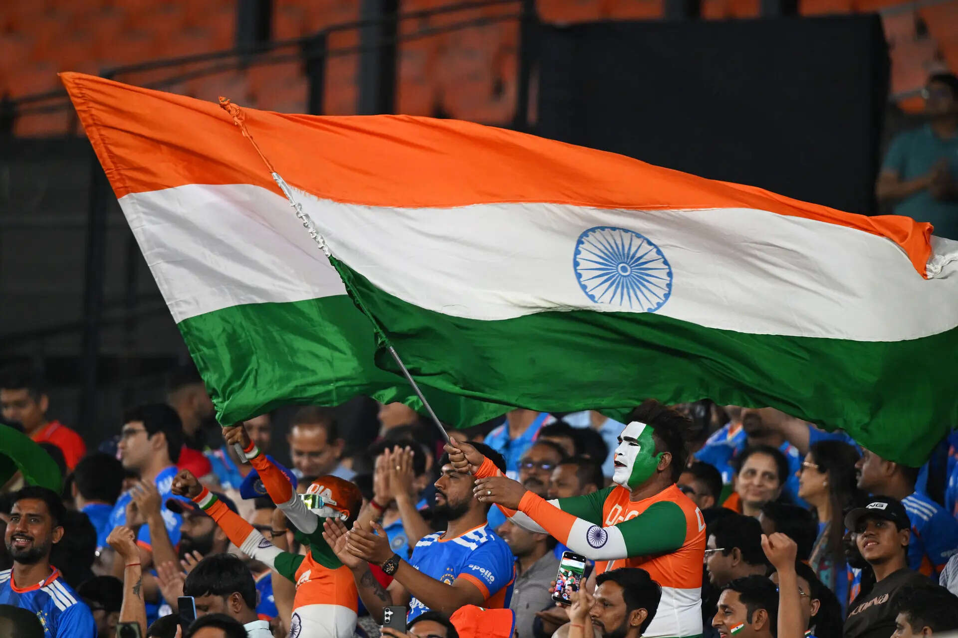 Major blow for India! Captain skips fielding after injury, doubt over next match