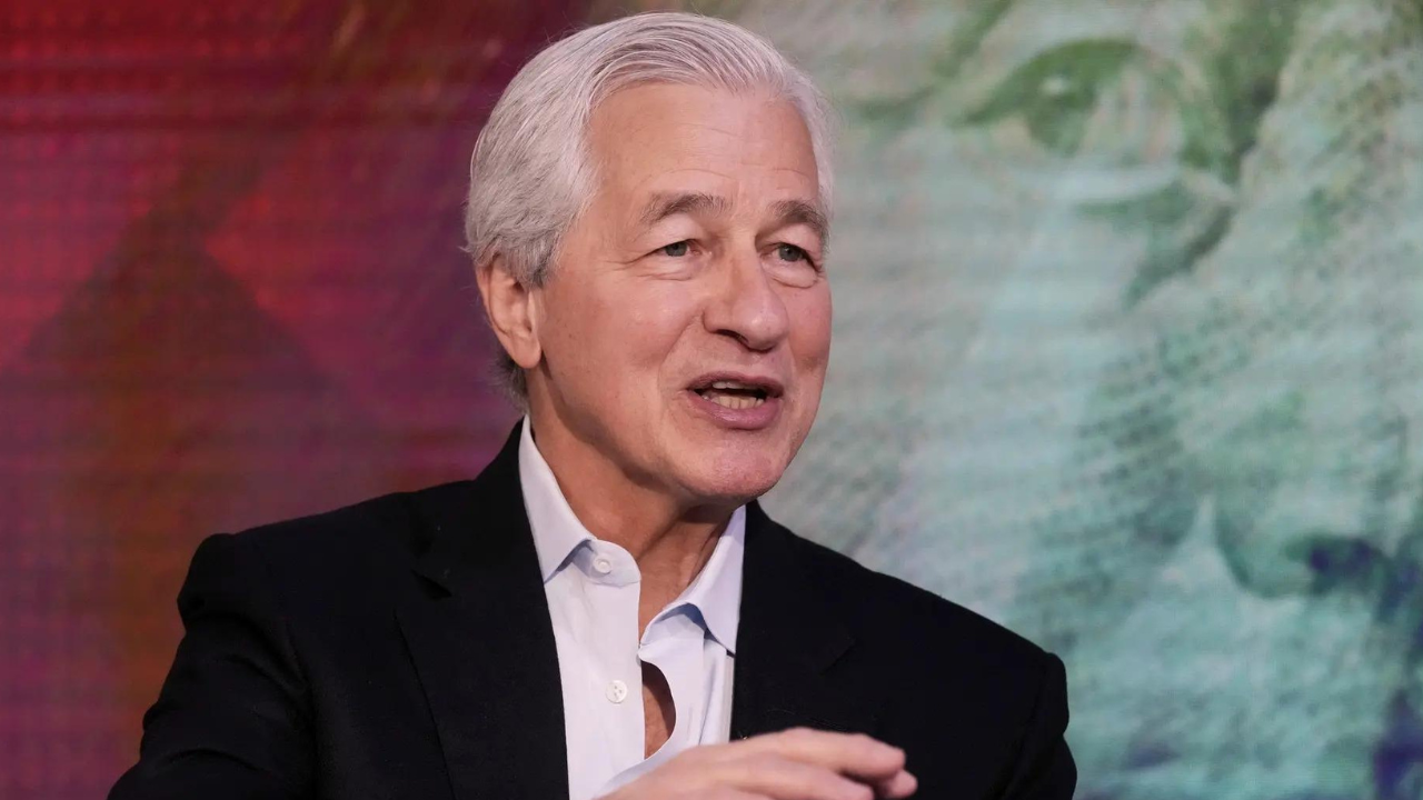How long will Jamie Dimon stay as JPMorgan CEO? Bank chief signals ‘few more years’ at the helm