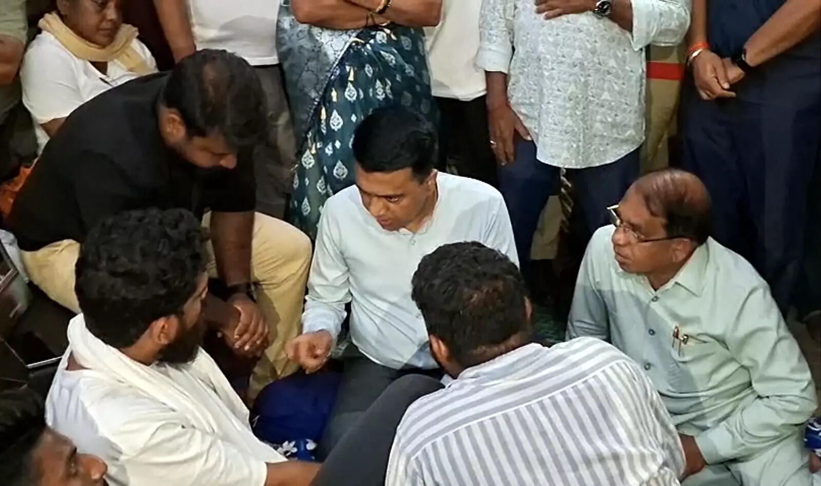 CM meets Viresh, but MLA says won’t stop strike till 39A is gone