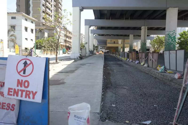 Pre-monsoon road repairs in Thane must be prioritised, says DCM Shinde