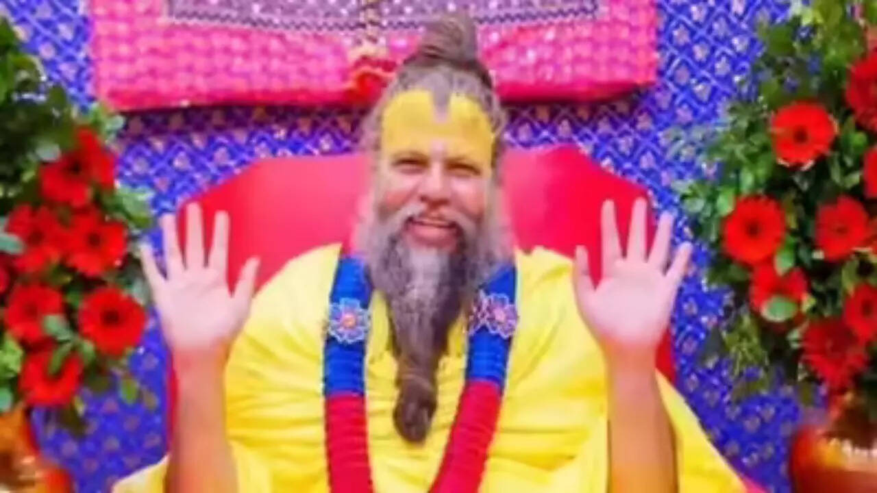 Chandra Grahan on Holi 2026: What to do during Lunar Eclipse explained by Premanand Maharaj