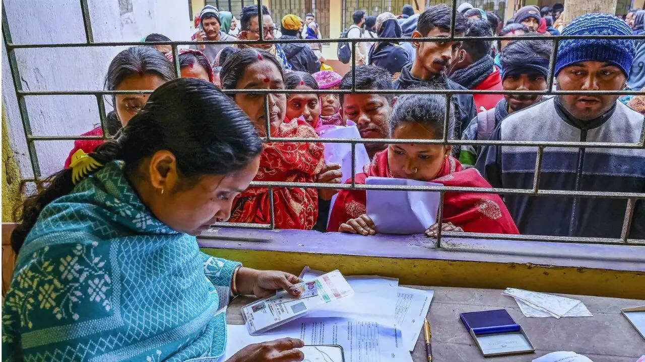 2026 West Bengal SIR final voter list: EC begins phased publication, 1.18L names deleted in Bankura—Live Updates