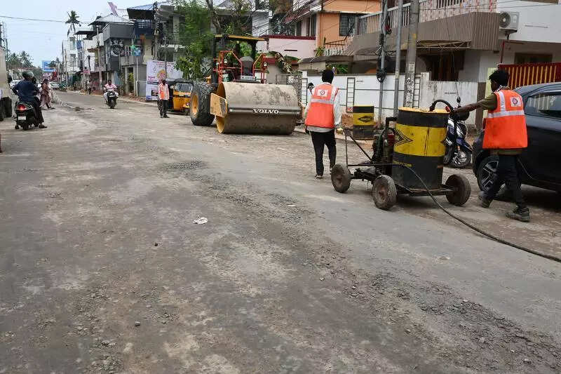 Slow lane: Pettah–Anayara Road widening faces new delay
