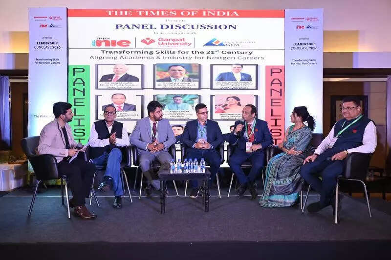 Conclave focuses on critical thinking, calls for narrowing of industry-academia gap