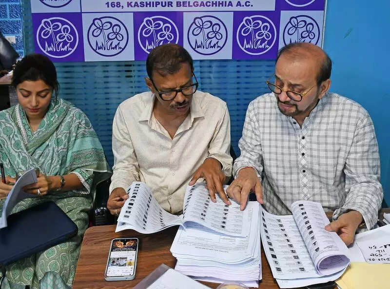 Sunday after list: MLAs, councillors knock on voters’ doors to find who’s in, who’s out
