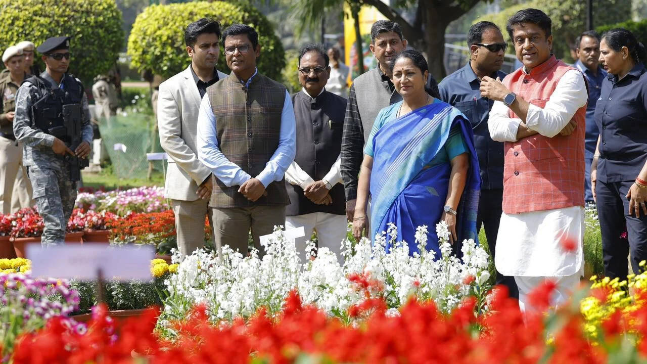 CM Rekha Gupta inaugurates NDMC’s two-day flower festival