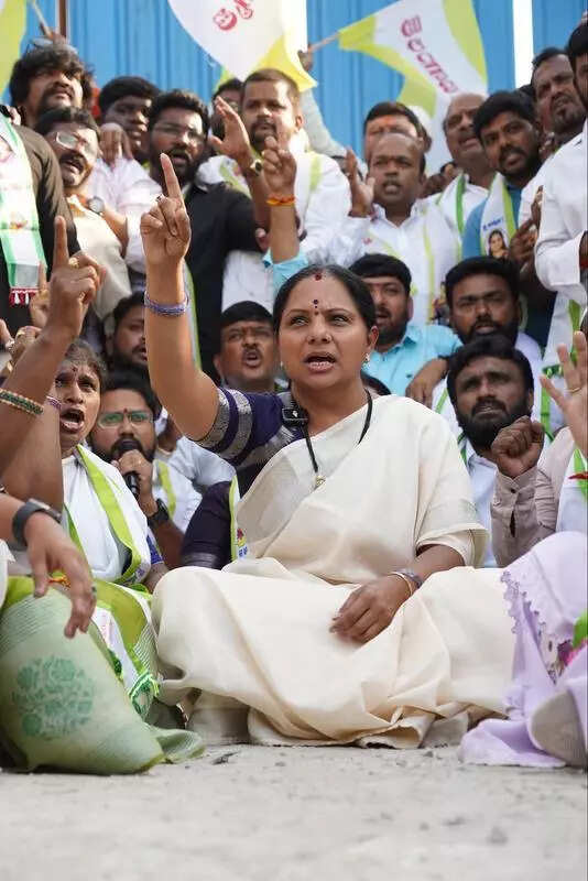 Kavitha questions HYDRAA’s ‘selective demolitions’