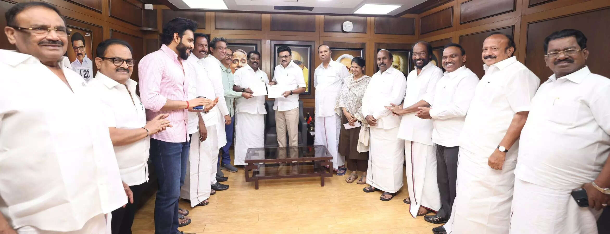 28 seats and a Rajya Sabha berth: Congress seals Tamil Nadu poll pact with DMK