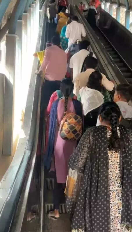 Escalators switched off on Chennai’s Tambaram pedestrian bridge