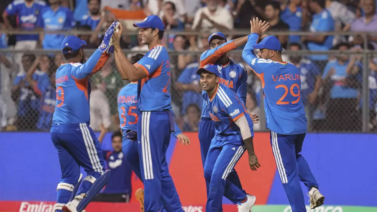 IND vs ENG LIVE: Wankhede roars as India edge towards final