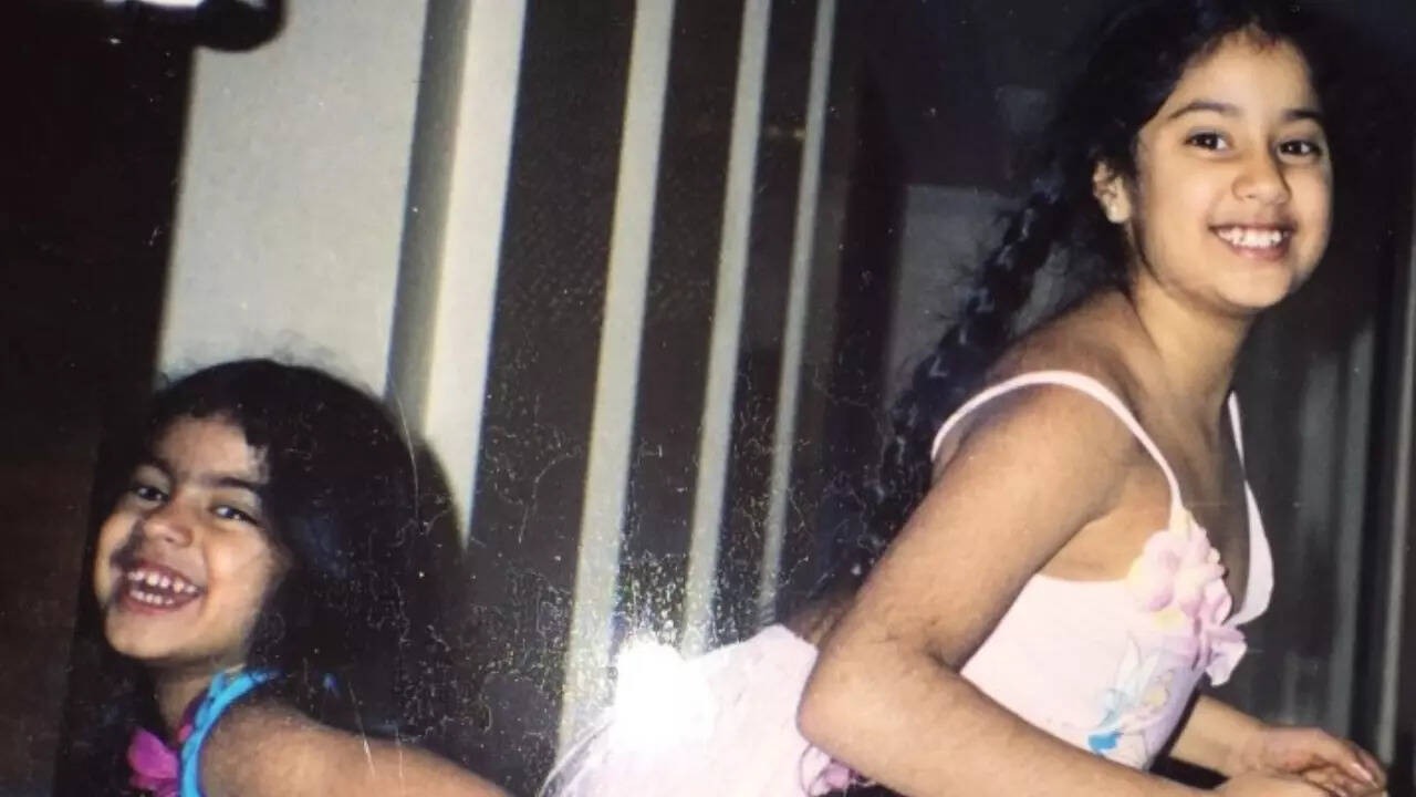 Khushi's heartfelt message for elder sisterJanhvi Kapoor