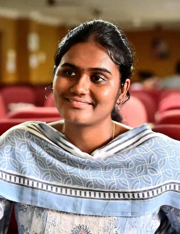 Two from TN among top 10 in UPSC exam
