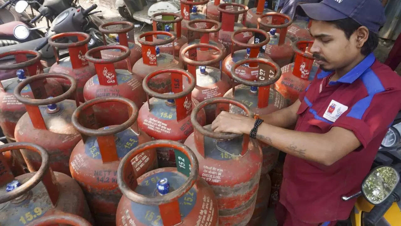Gulf crisis: Government invokes special powers, asks refiners to boost LPG output