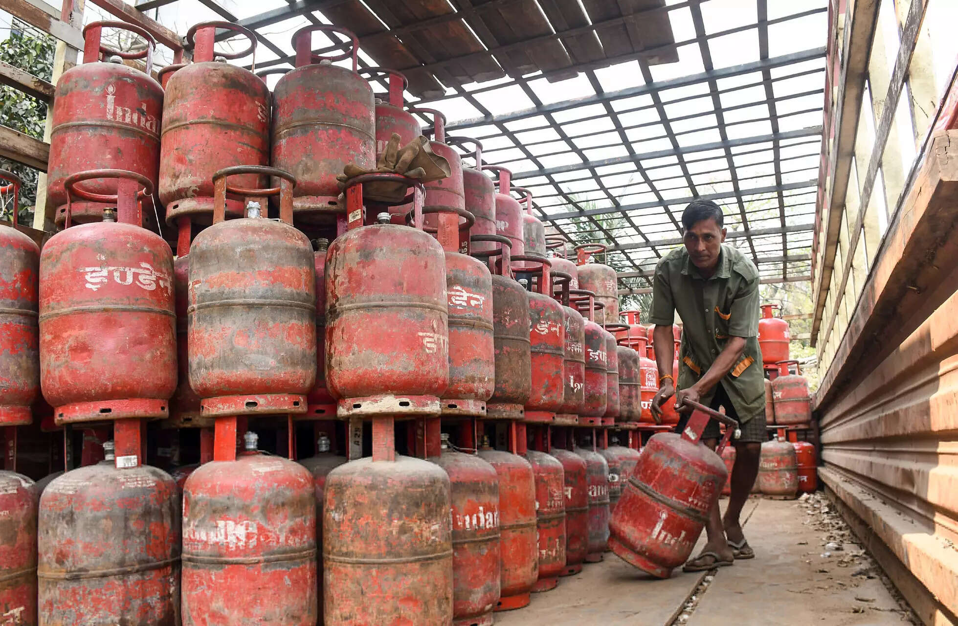LPG price hike: City residents &amp; business owners feel the pinch