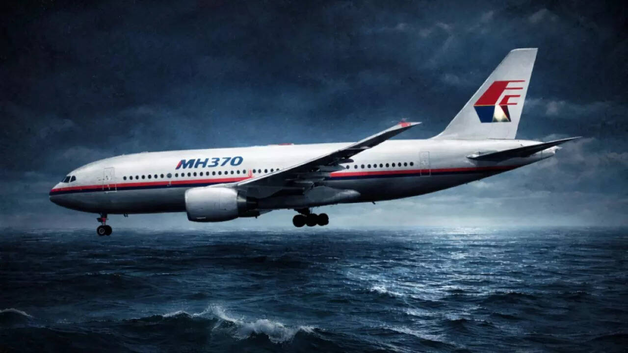 MH370 still missing: Latest search after scanning 15,000 sq km ends with no clues to 239 people