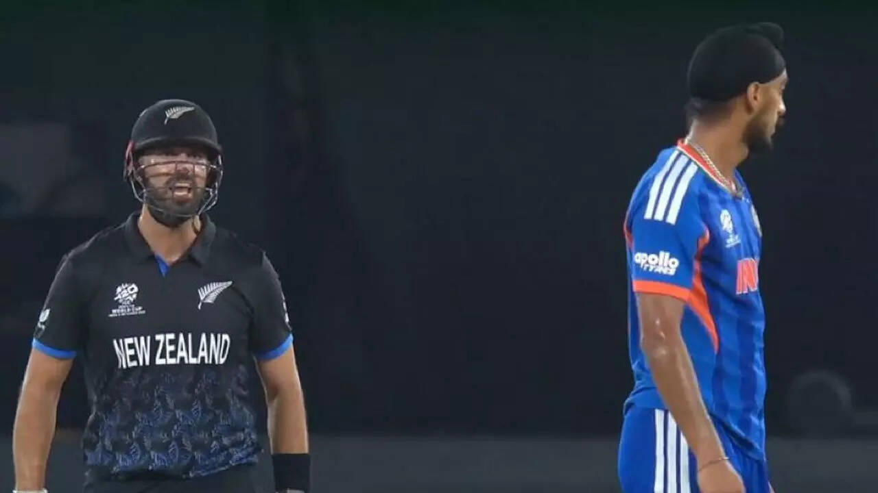 ‘Mitchell ko sorry bolne gya tha’: Arshdeep Singh after on-field spat with Daryl Mitchell