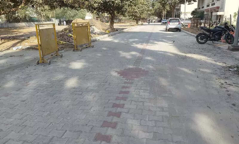 Lab tests expose quality lapse in road work in Gurgaon, contractor faces action