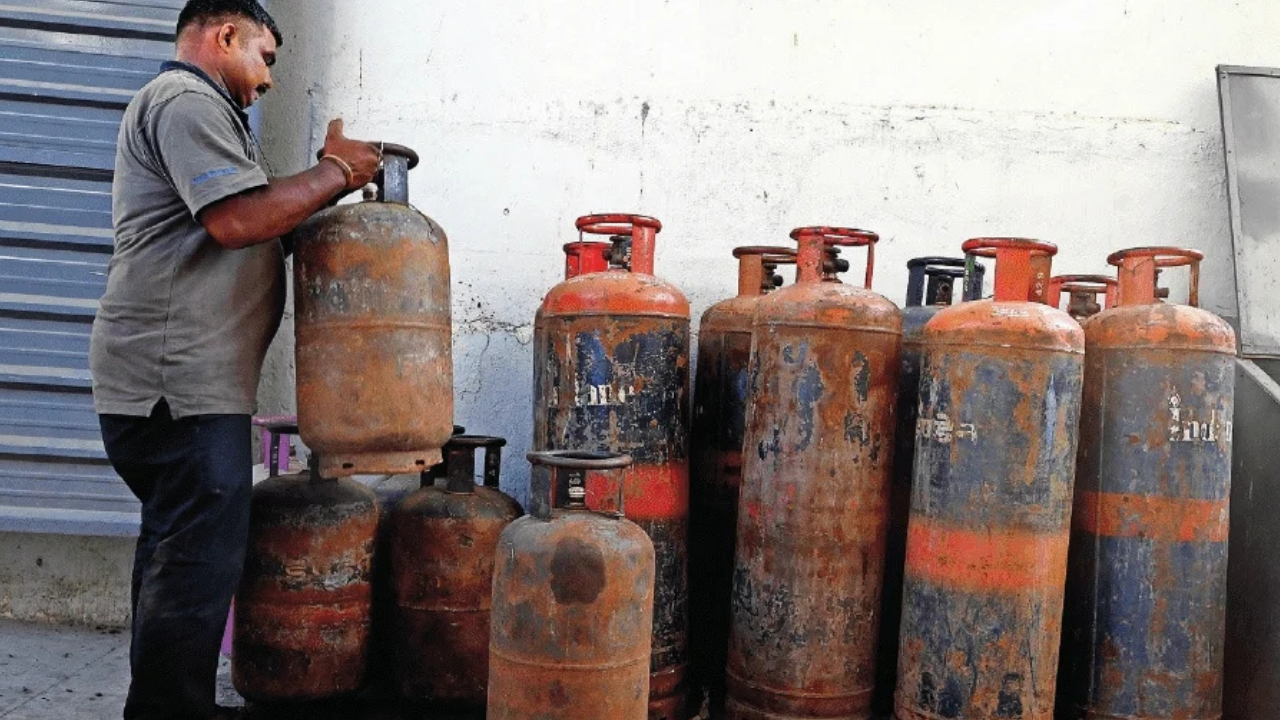 West Asia unrest triggers LPG crunch, Chennai hotels warn of shutdown if supplies don’t resume