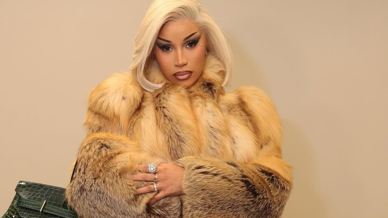 Cardi B apologizes after tossing water on fan in Houston