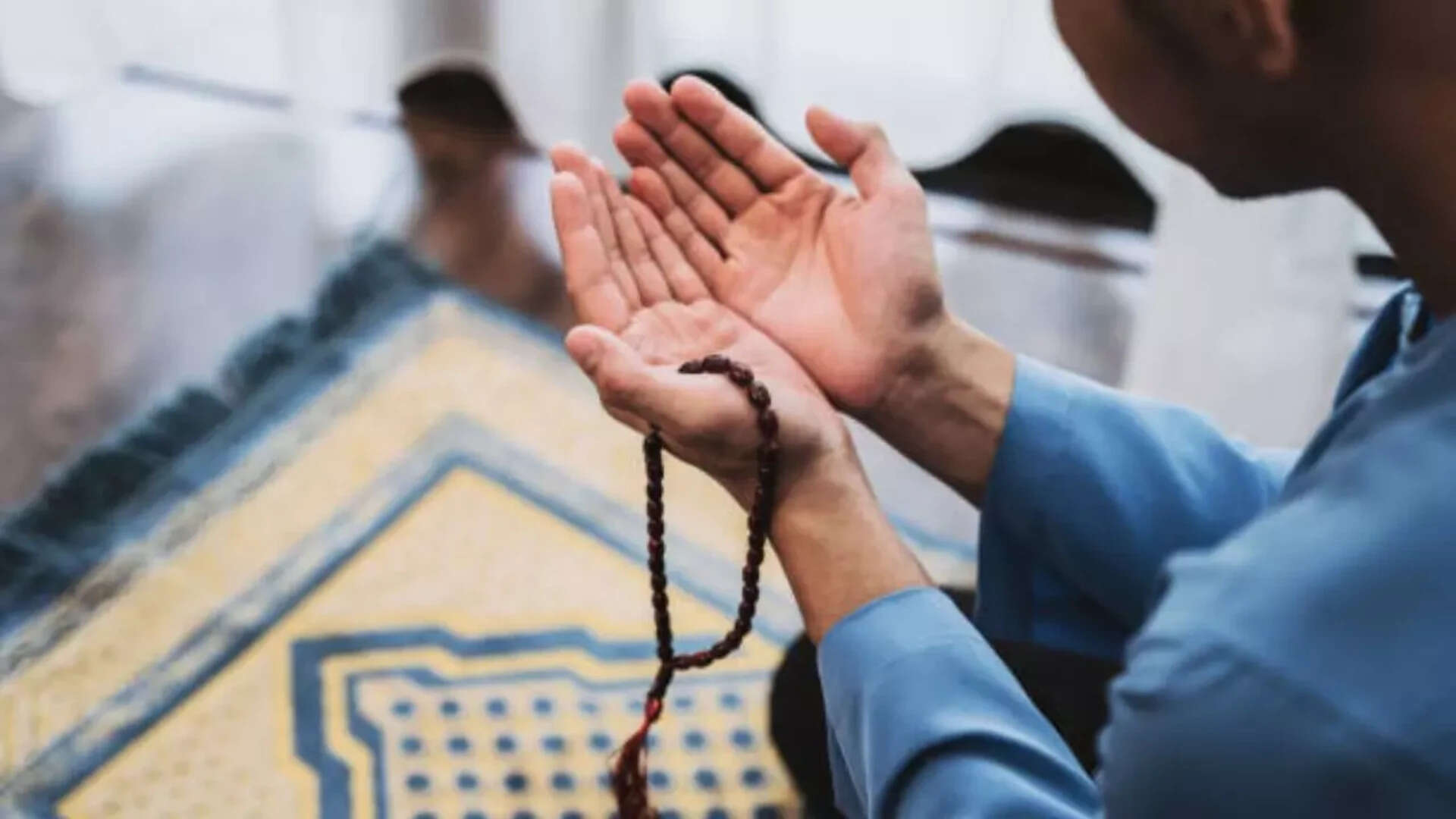 The centre has provided 1,500 prayer rugs for outdoor areas<br>