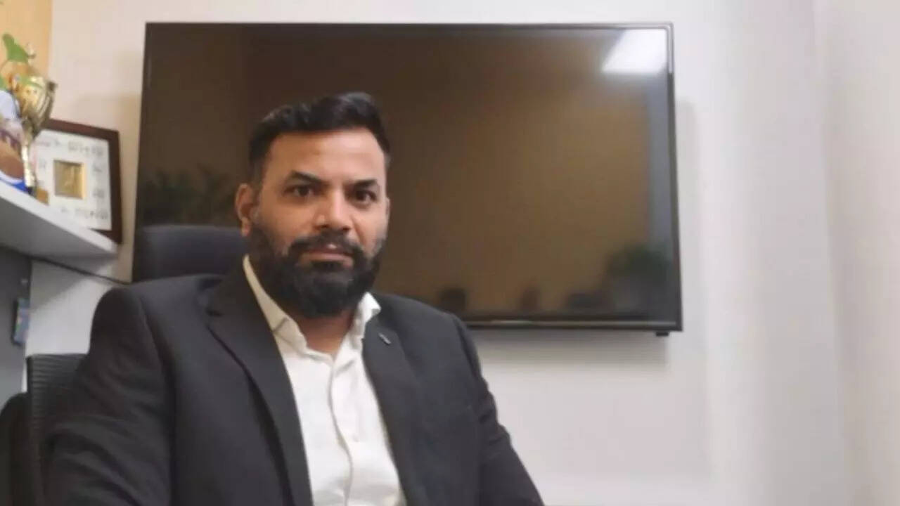 Man diagnosed with cancer during office health checkup asked to resign