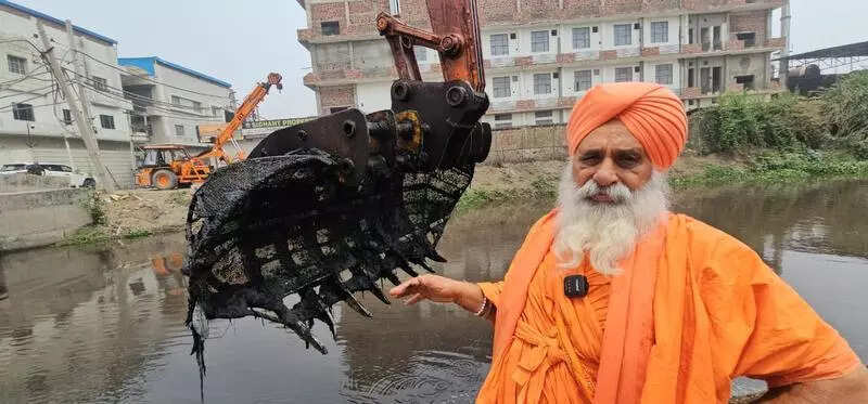 Seechewal slams continued pollution of Buddha Dariya