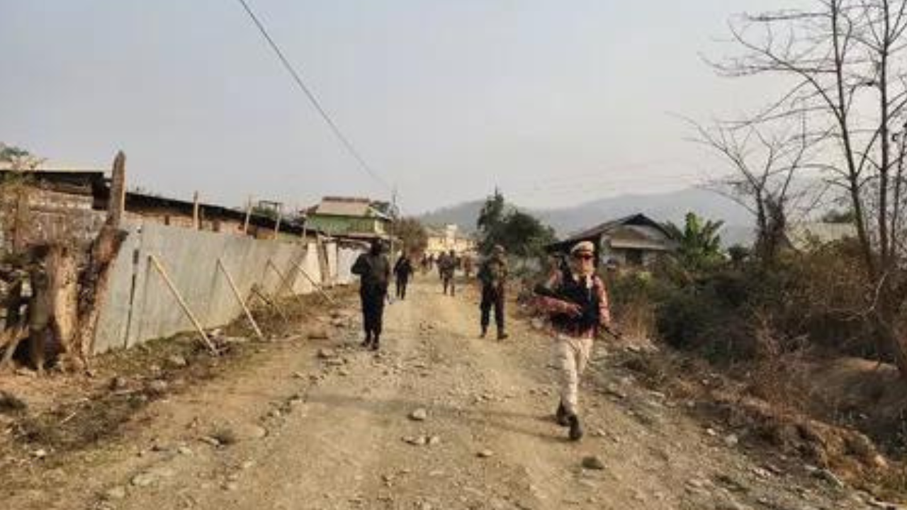 Gunmen abduct 20 Naga people from three vehicles in Manipur