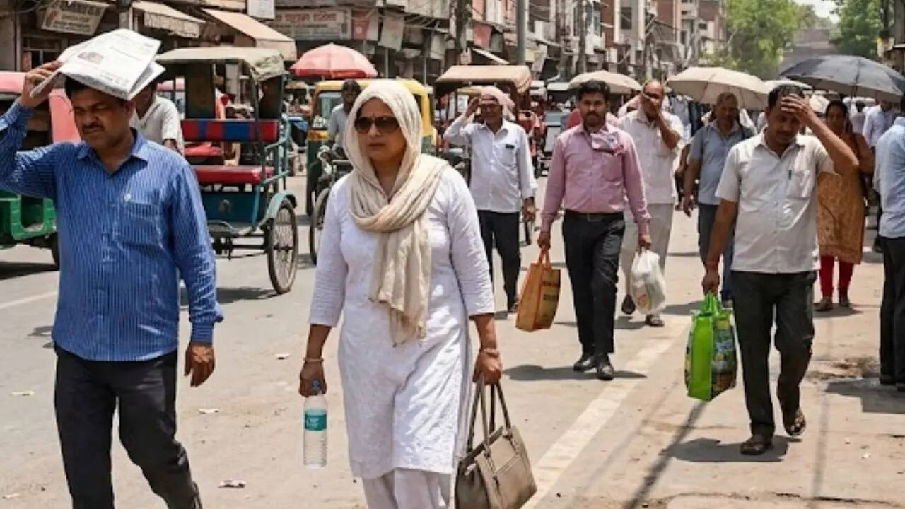 At 36.8°Celsius, hottest day in Delhi; rain on March 15 to bring relief