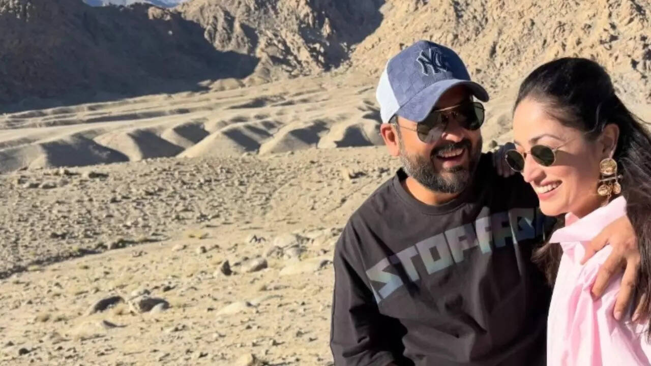 Yami wishes husband and 'Dhurandhar: The Revenge' director Aditya on birthday