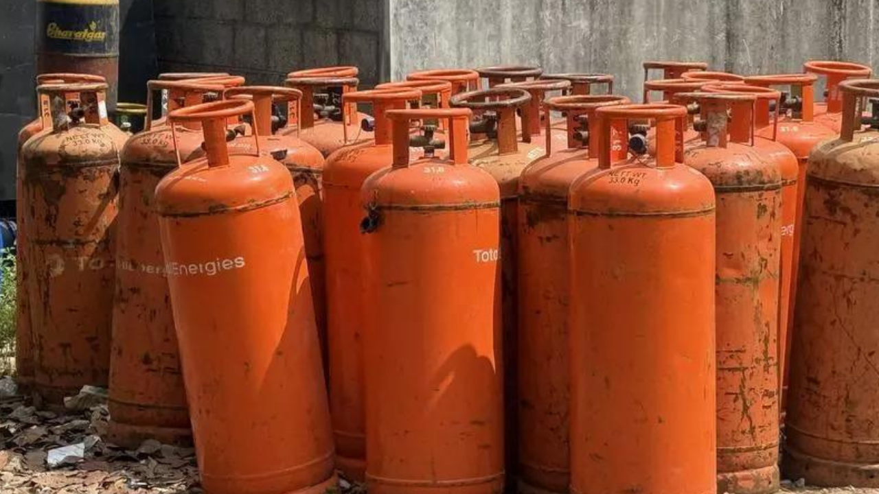 High-level meet reviews LPG crisis in Kerala