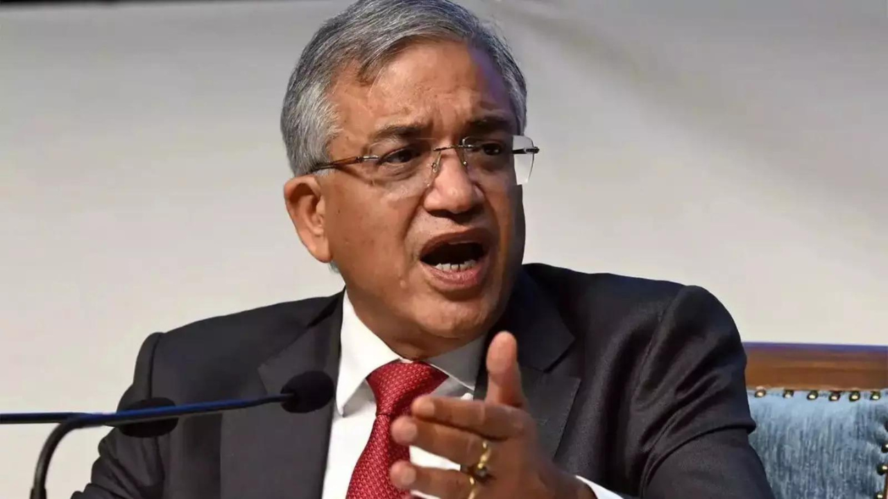 Opposition submits notices seeking motion for CEC’s removal to both House today